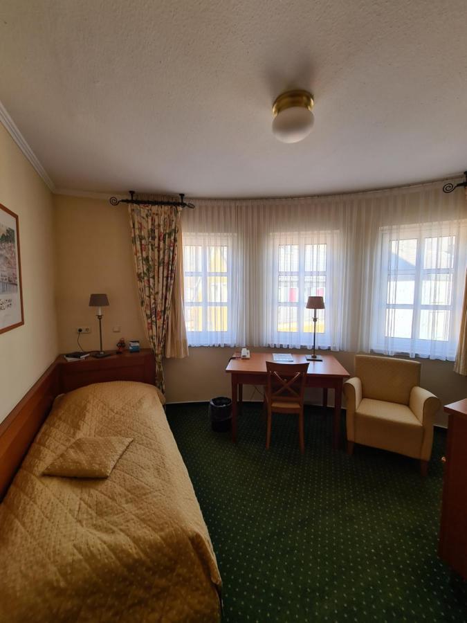 Hotel Zur Post Waldbreitbach Luaran gambar