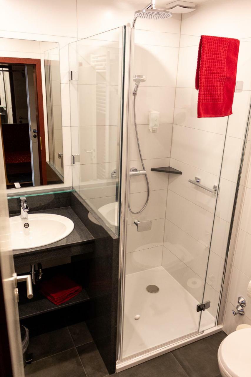 Hotel Zur Post Waldbreitbach Luaran gambar